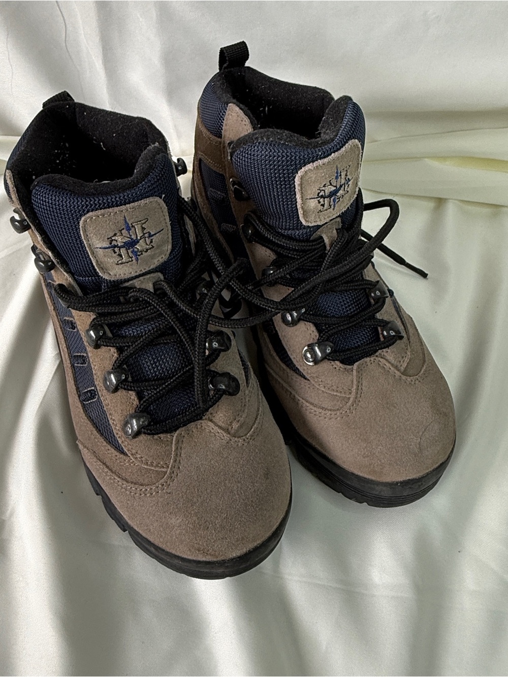 Nevados Hiking Boots